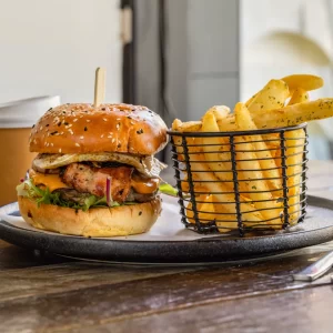 Rusty N Co Cafe_Beef Burger